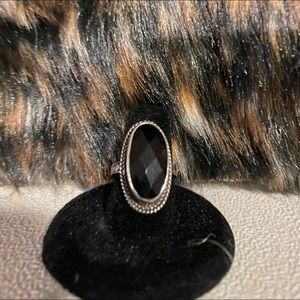 Elegant Black Silver Ring